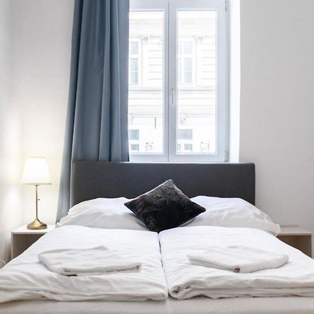 Attractive Apartment Near Wiener Stadthalle Экстерьер фото